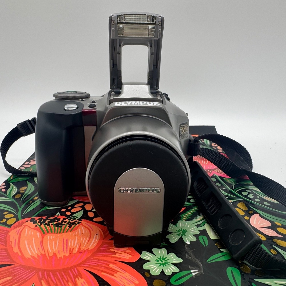 Olympus IS-300 Quartz Date 35mm SLR Film Camera 28-110mm Lens Case Manuals